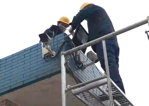 [Lighting up the mountain] Improve the lighting facilities of the mountain, they do!